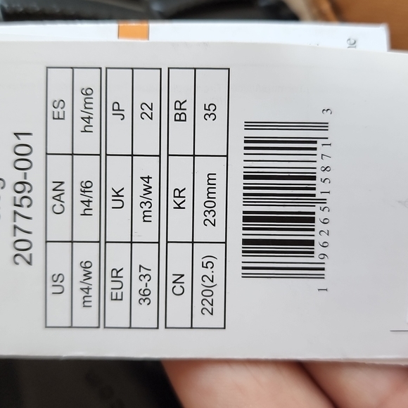 Black Wu-Tang Clan Crocs NWT - Picture 4 of 4